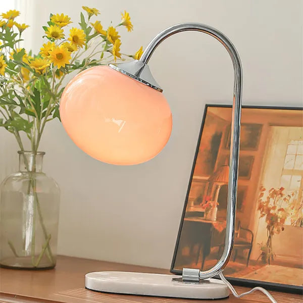 Skumfidus bordlampe i metal og glas – Moderne stilfuld lampe til stue, soveværelse og kontor