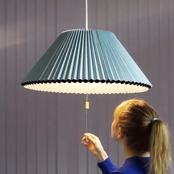 FlexiGlow – Kreativ Strækbar LED Pendellampe i Moderne Design