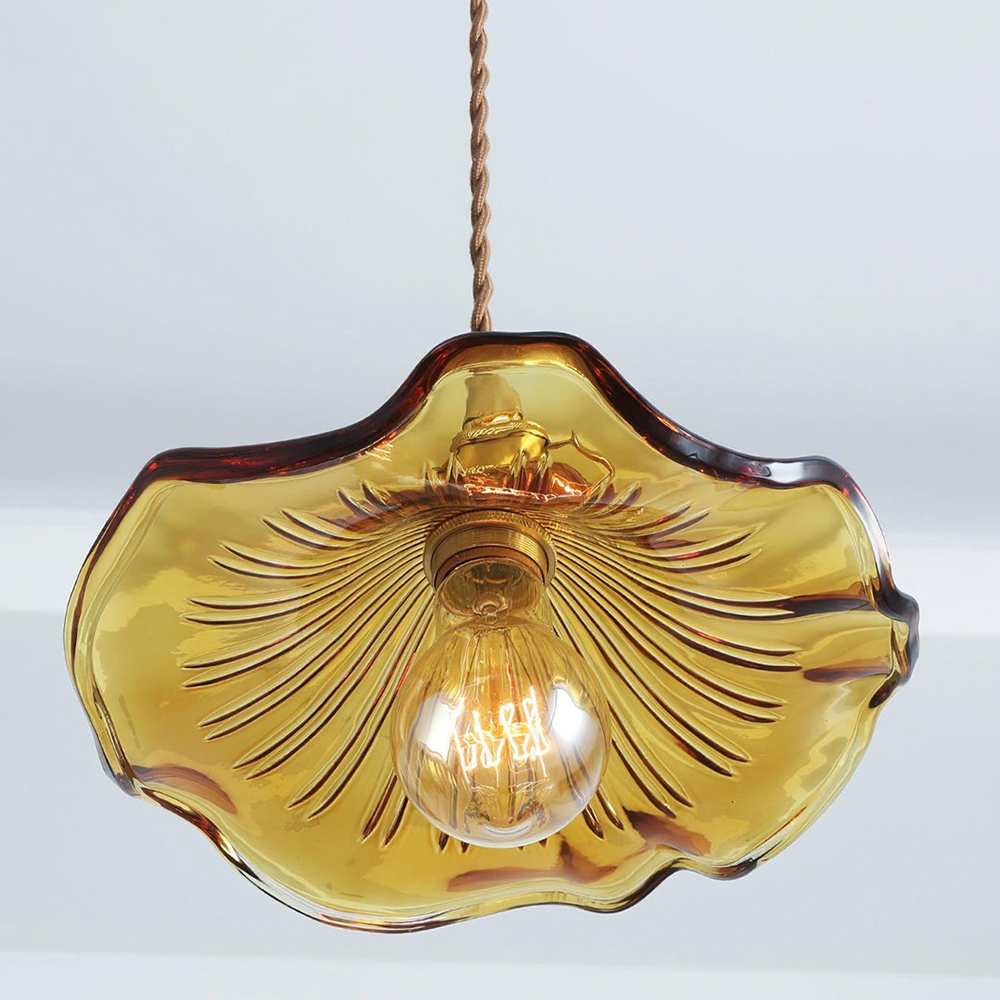 Hibiscus Glow – Elegant Lampe med Blomsterdesign til Romantisk og Dekorativ Indretning