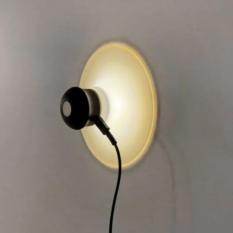 SuctionGlow Light – Genopladelig LED-lampe med Sugekop til Fleksibel Belysning Inde og Ude