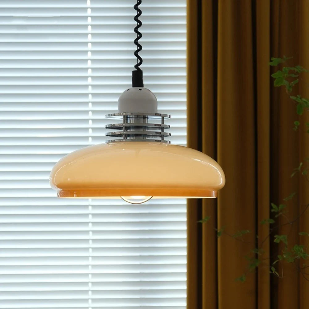 Bauhaus – Elegant Pendellampe i Glas til Spisestue, Køkken og Stue