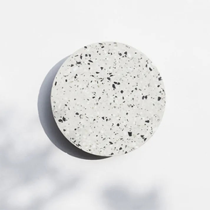 NordicTerrazzo Glow – Enkel Væglampe i Terrazzo til Stilfuld Belysning af Gang, Korridor og Trappe
