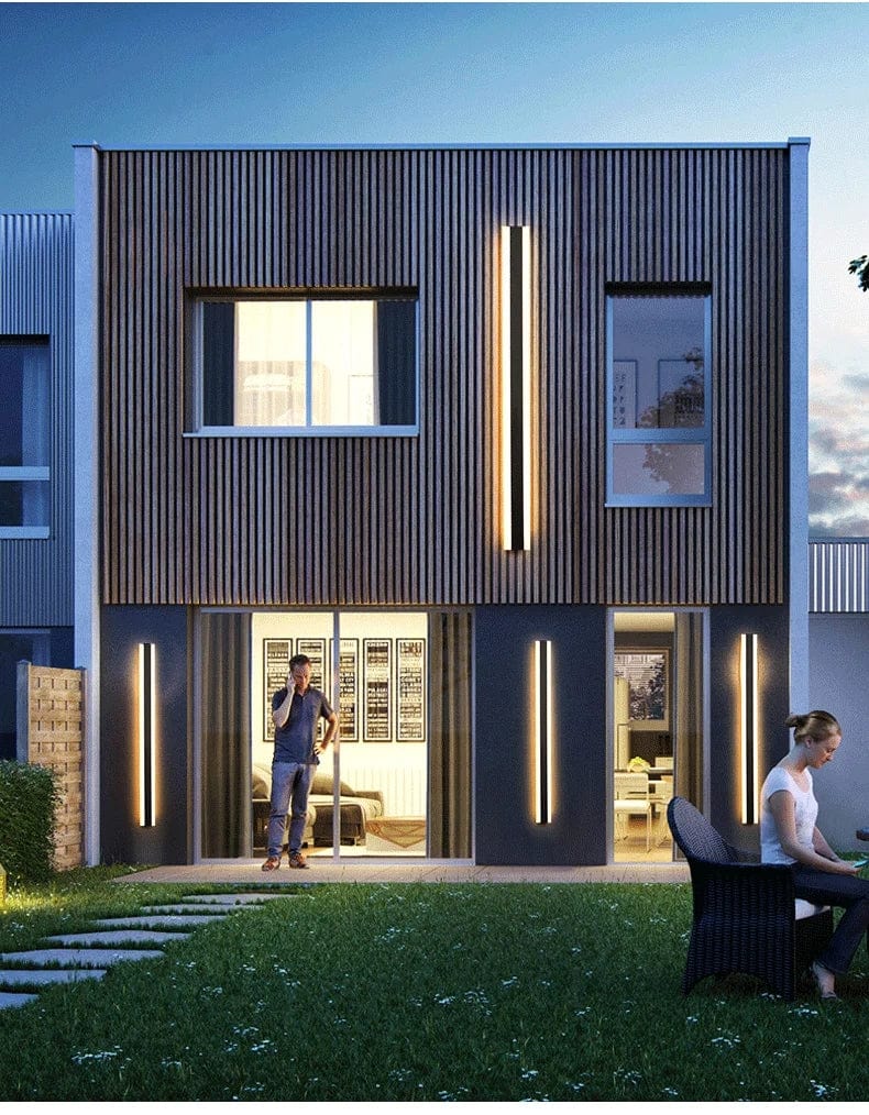 Stribet foret væglampe