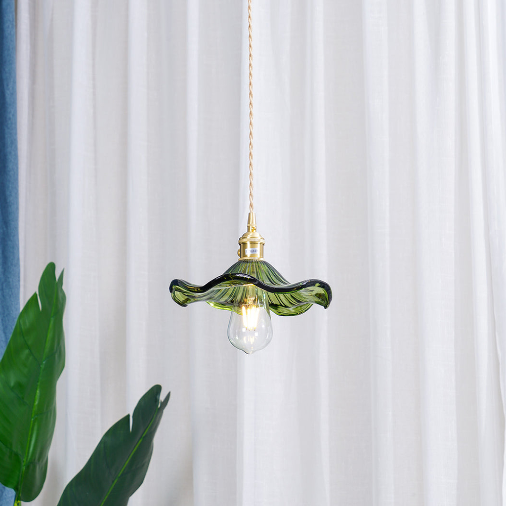 Hibiscus Glow – Elegant Lampe med Blomsterdesign til Romantisk og Dekorativ Indretning