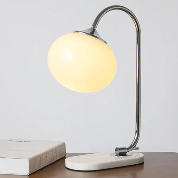 Skumfidus bordlampe i metal og glas – Moderne stilfuld lampe til stue, soveværelse og kontor