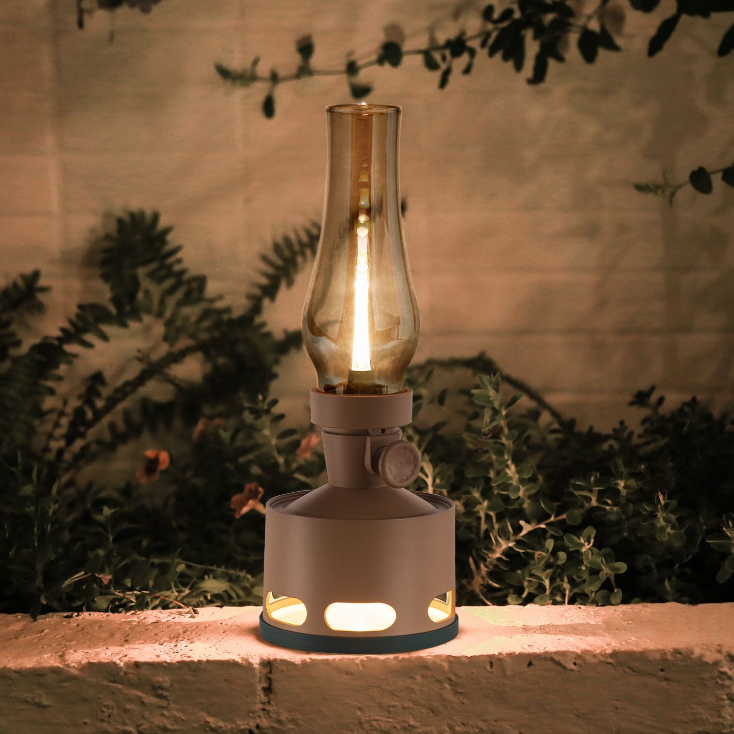 VintageGlow – LED Lanterne i Retro Design til Hygge og Udendørs Stemning