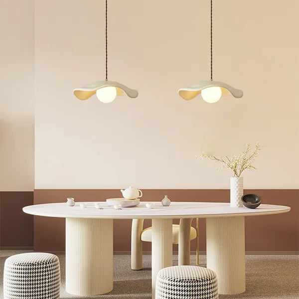 Lotusblad Loftslampe – Bring Naturlig Elegance ind i dit Spiseområde