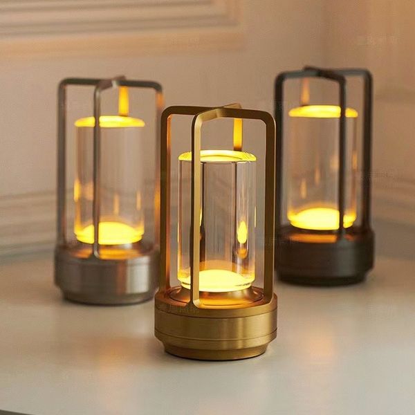 Klarako CrystalGlow – Elegant Krystallanterne til Stemningsfuld Belysning Inde og Ude