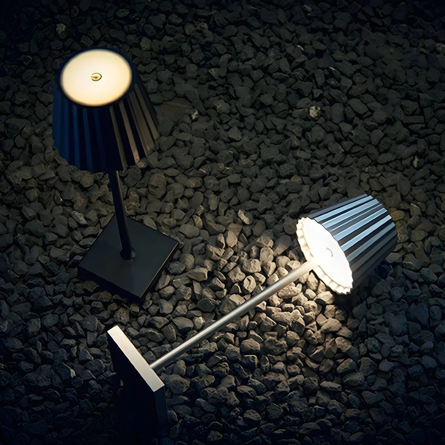LumoLuxe Halo – Moderne Trådløs LED Bordlampe med USB-opladning