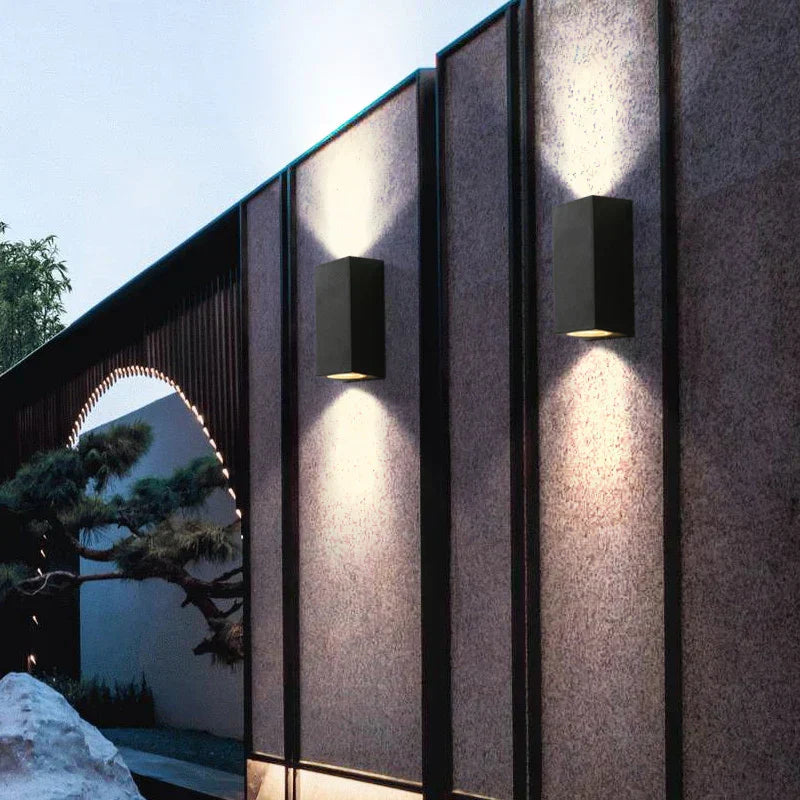 SkyLight Væglampe – Moderne Udendørs LED Væglampe i Aluminium