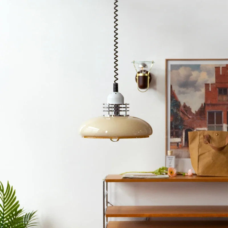 Bauhaus – Elegant Pendellampe i Glas til Spisestue, Køkken og Stue