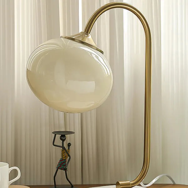 Skumfidus bordlampe i metal og glas – Moderne stilfuld lampe til stue, soveværelse og kontor