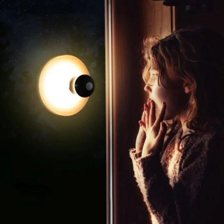 SuctionGlow Light – Genopladelig LED-lampe med Sugekop til Fleksibel Belysning Inde og Ude