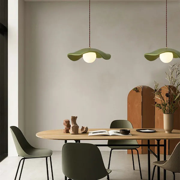 Lotusblad Loftslampe – Bring Naturlig Elegance ind i dit Spiseområde