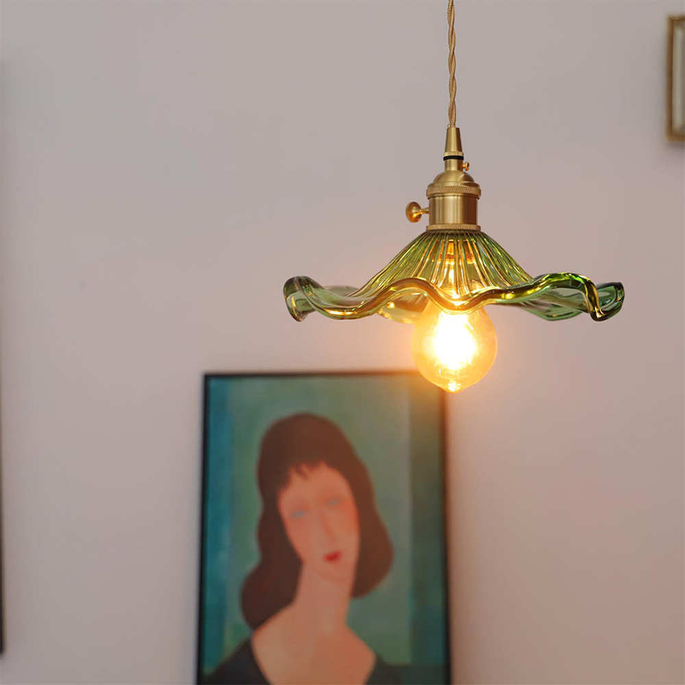 Hibiscus Glow – Elegant Lampe med Blomsterdesign til Romantisk og Dekorativ Indretning