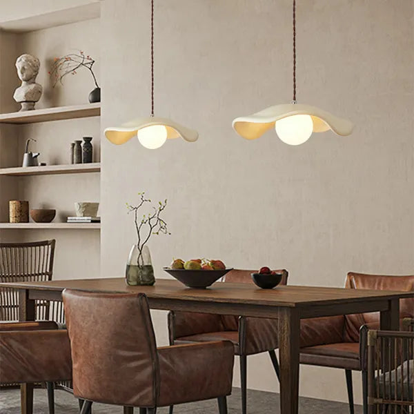 Lotusblad Loftslampe – Bring Naturlig Elegance ind i dit Spiseområde