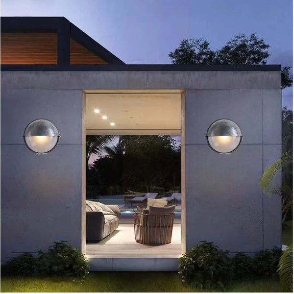 Modernisme AquaGlow – Vandtæt Udendørs Væglampe i Elegant Moderne Design til Facade og Terrasse