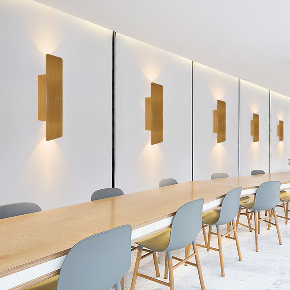 DualBeam Indoor – Elegant Væglampe med Op- og Nedlys til Moderne Indretning