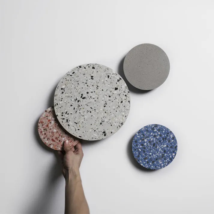 NordicTerrazzo Glow – Enkel Væglampe i Terrazzo til Stilfuld Belysning af Gang, Korridor og Trappe