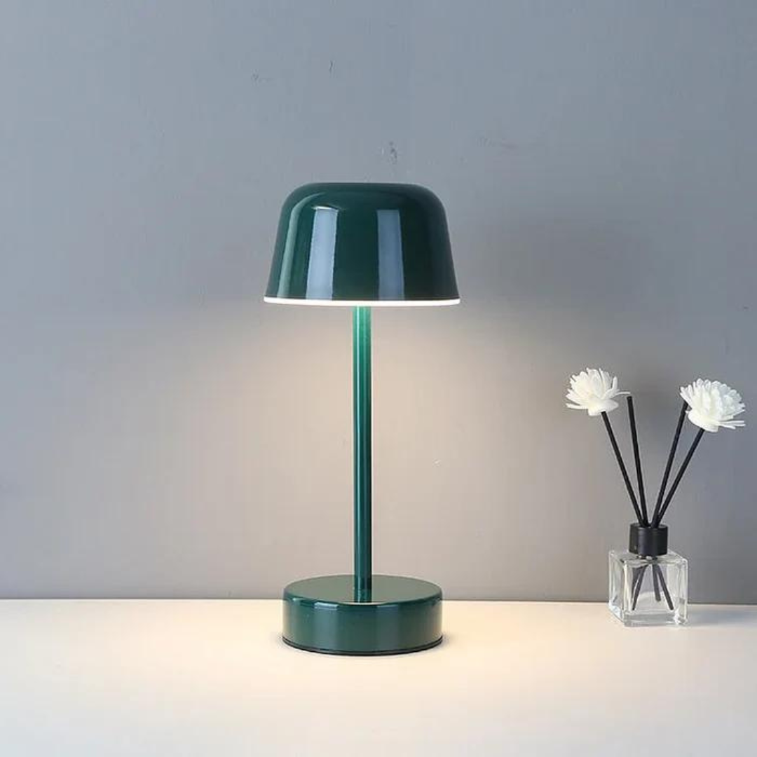 NovaGlow Lamp – Trådløs Design Bordlampe med Justerbar LED‑belysning
