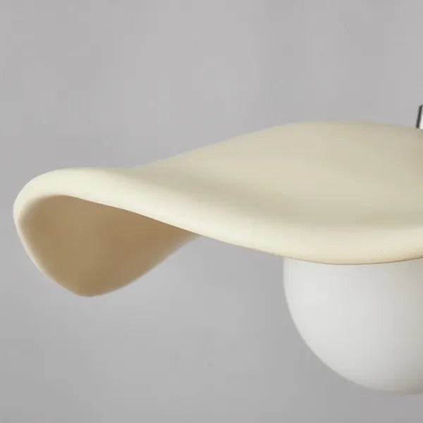 Lotusblad Loftslampe – Bring Naturlig Elegance ind i dit Spiseområde