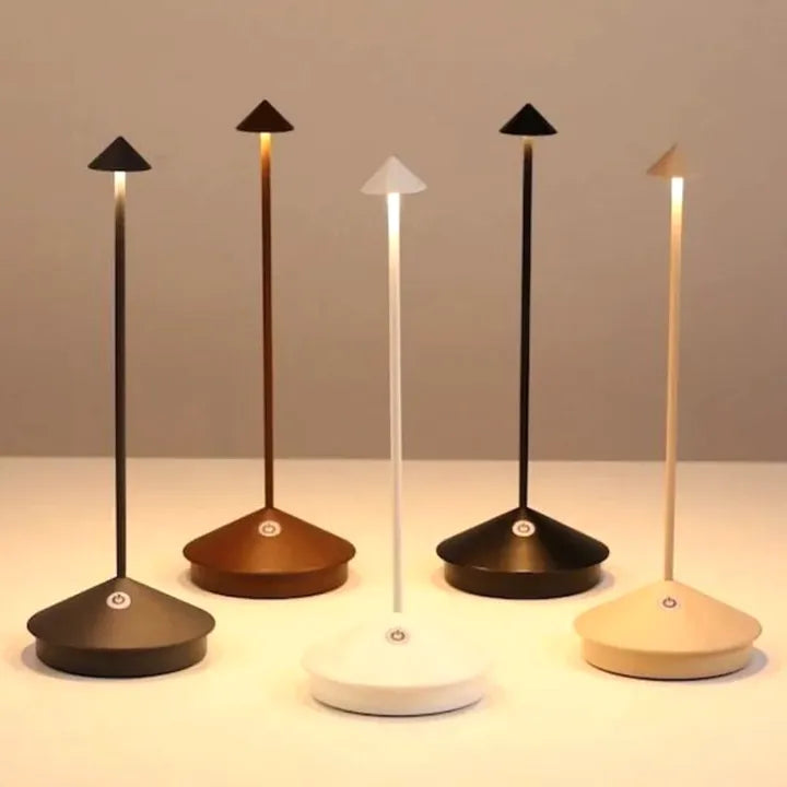 SpikeLight Wireless – Vandtæt og Dæmpbar Trådløs Spydlampe til Fleksibel Udendørs Belysning