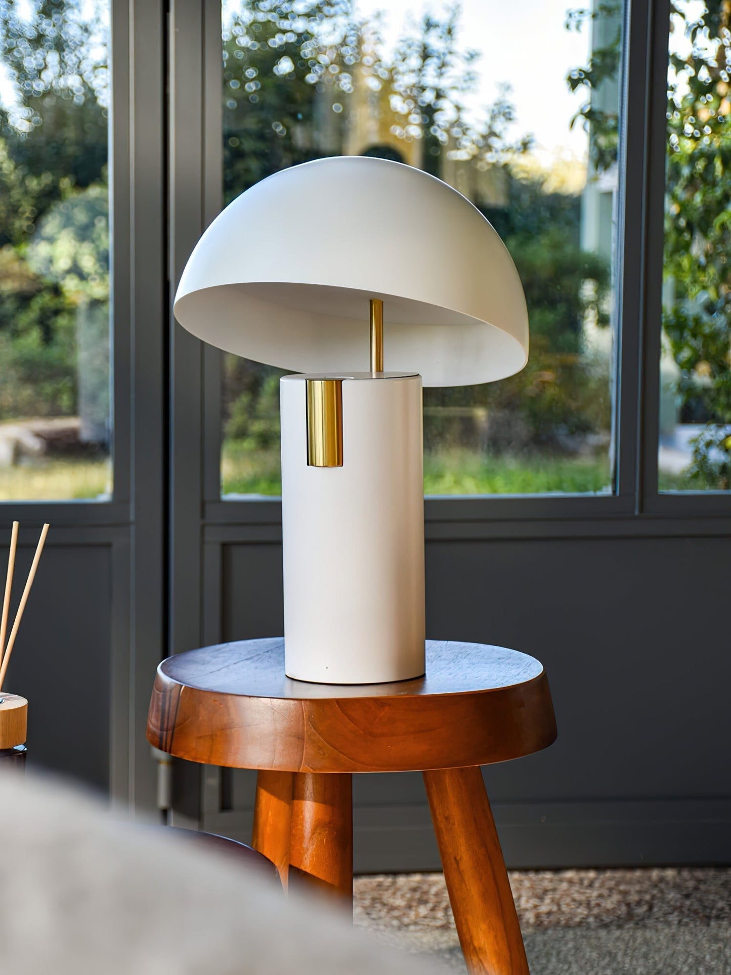 Avo Glow – Elegant Bordlampe i Moderne Design til Stue, Soveværelse og Kontor