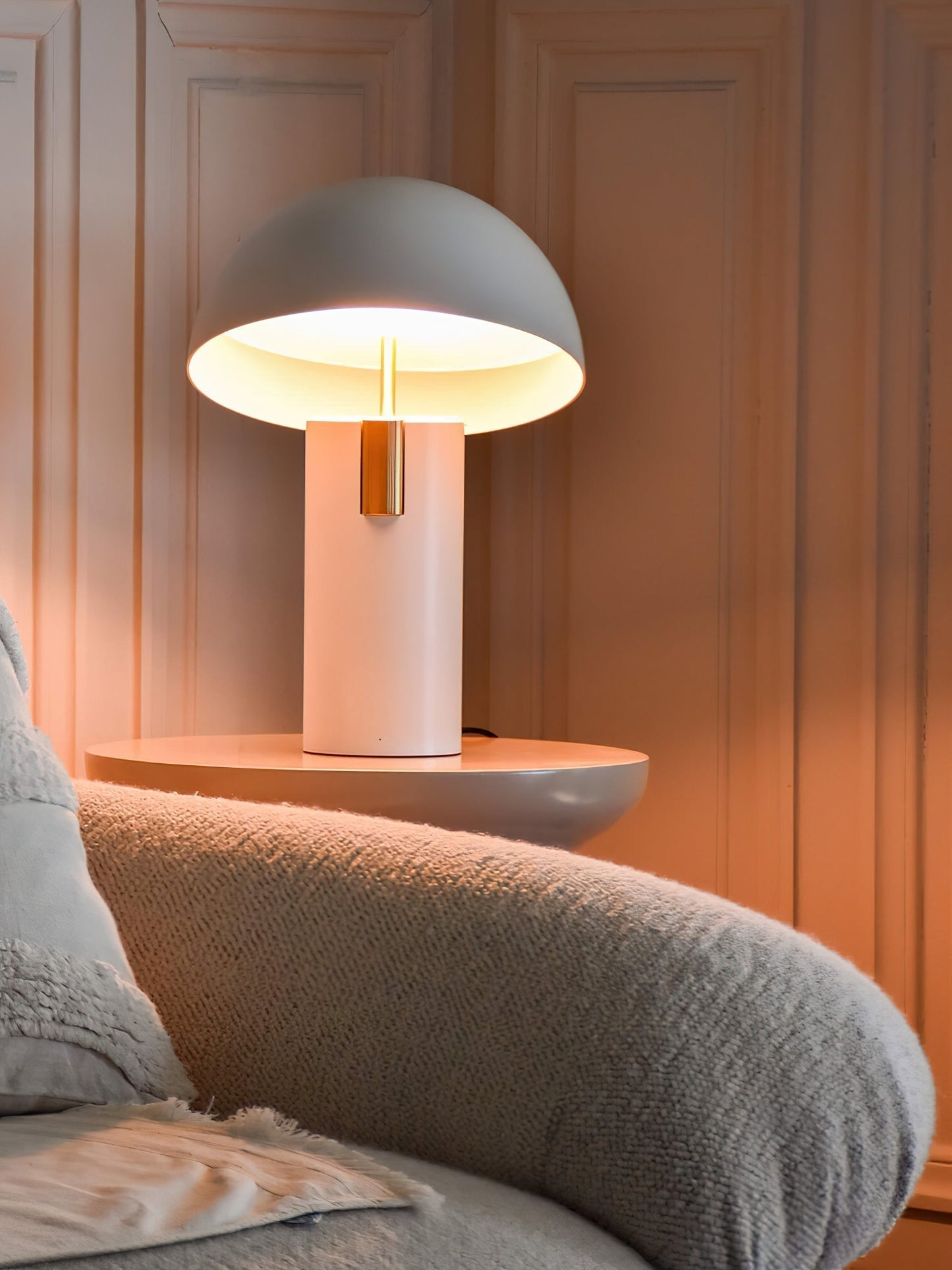 Avo Glow – Elegant Bordlampe i Moderne Design til Stue, Soveværelse og Kontor
