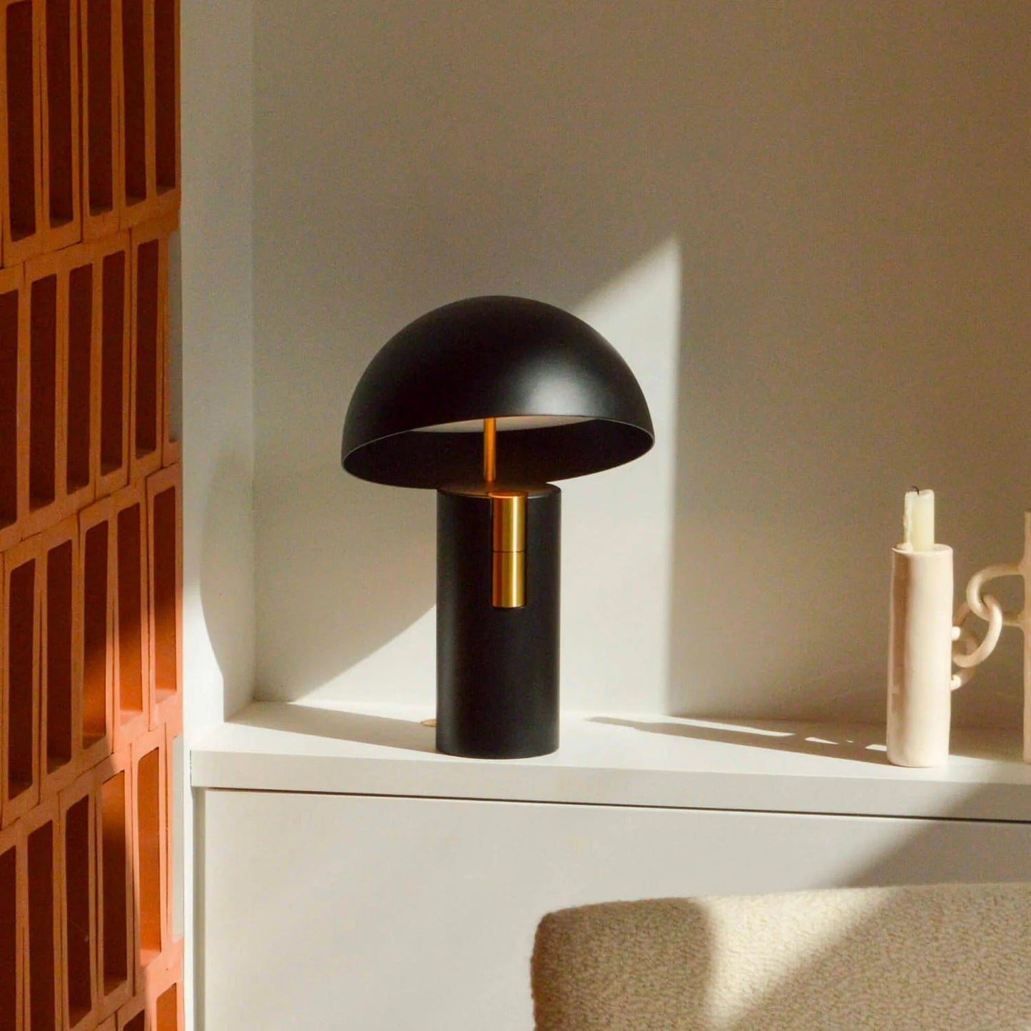 Avo Glow – Elegant Bordlampe i Moderne Design til Stue, Soveværelse og Kontor