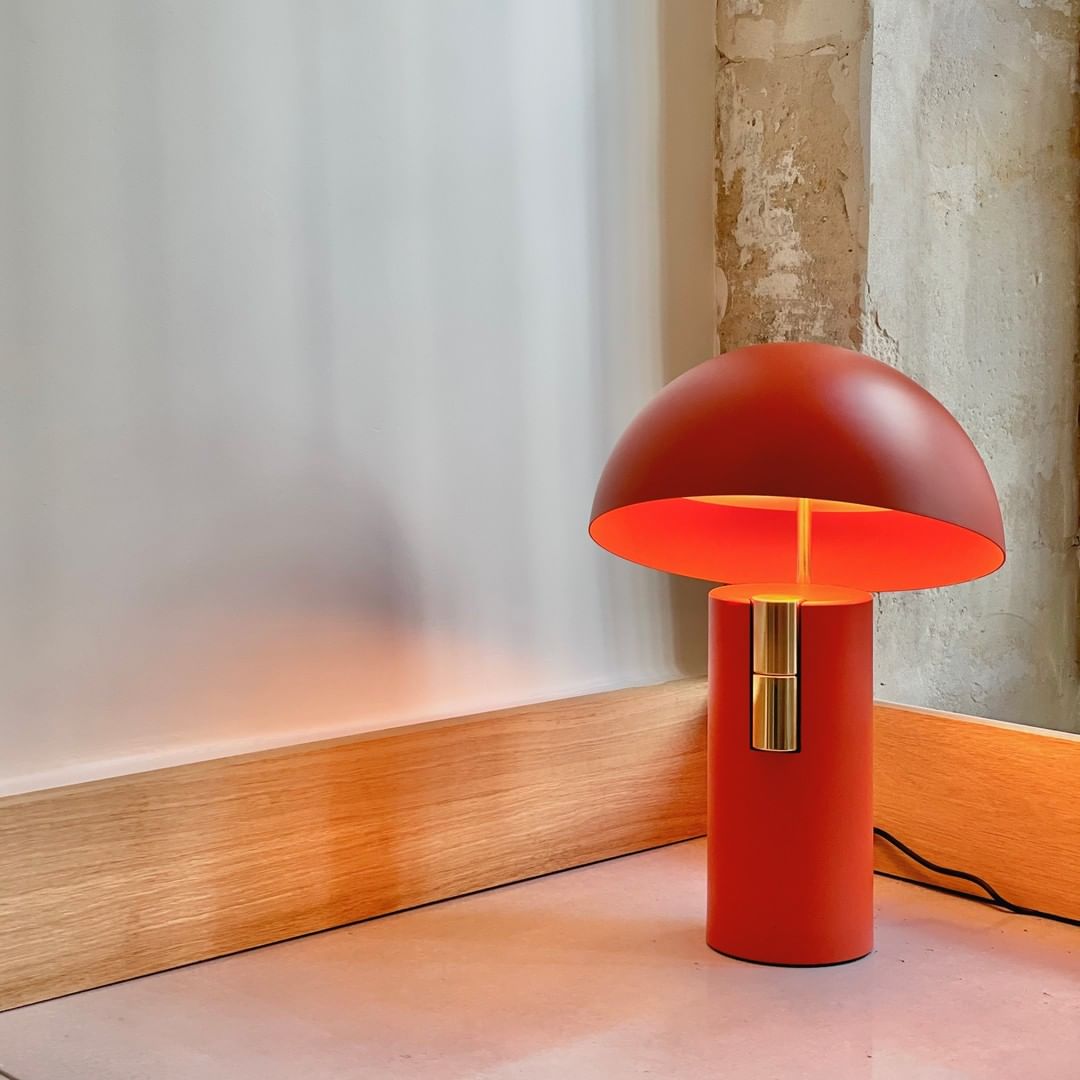 Avo Glow – Elegant Bordlampe i Moderne Design til Stue, Soveværelse og Kontor