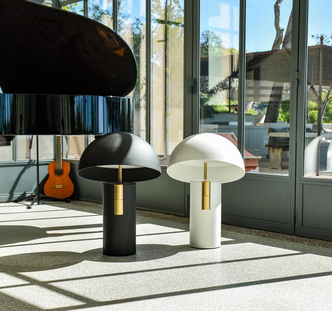 Avo Glow – Elegant Bordlampe i Moderne Design til Stue, Soveværelse og Kontor