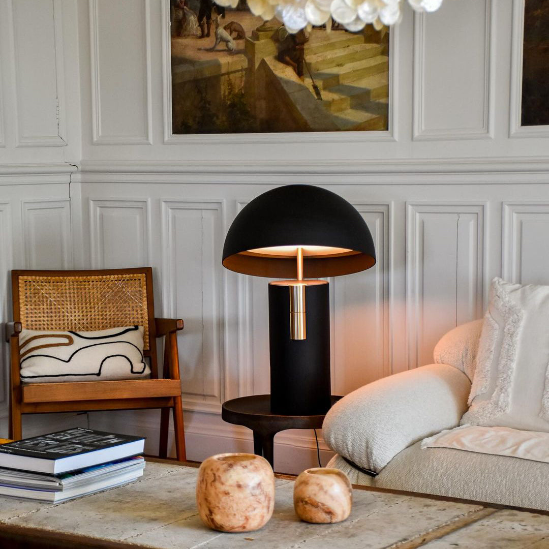 Avo Glow – Elegant Bordlampe i Moderne Design til Stue, Soveværelse og Kontor