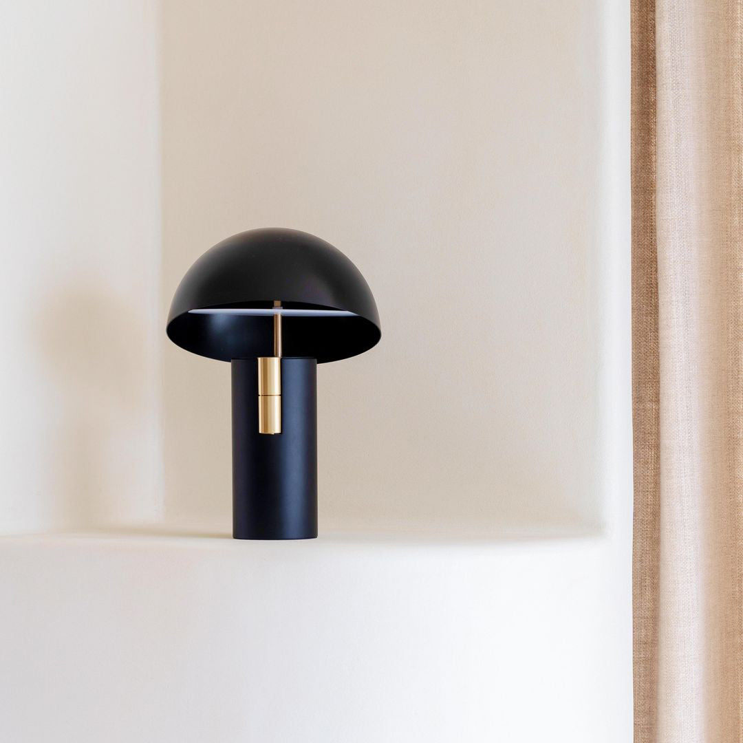 Avo Glow – Elegant Bordlampe i Moderne Design til Stue, Soveværelse og Kontor