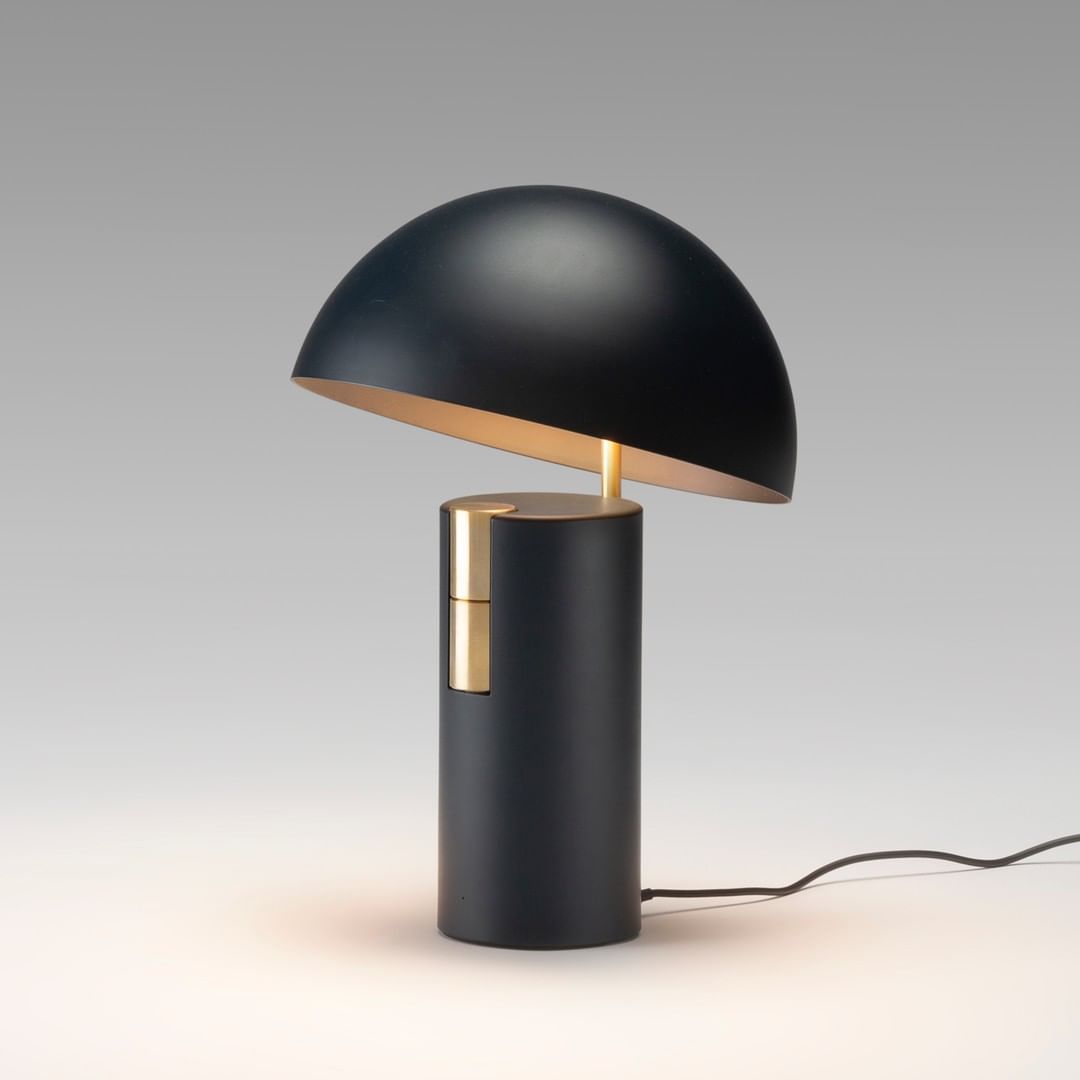 Avo Glow – Elegant Bordlampe i Moderne Design til Stue, Soveværelse og Kontor