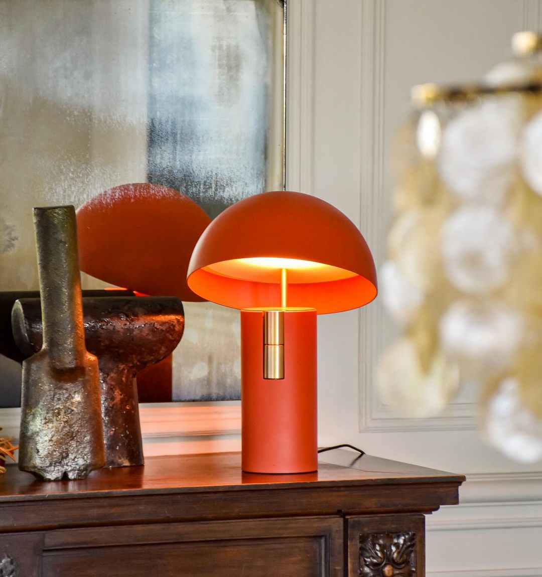 Avo Glow – Elegant Bordlampe i Moderne Design til Stue, Soveværelse og Kontor