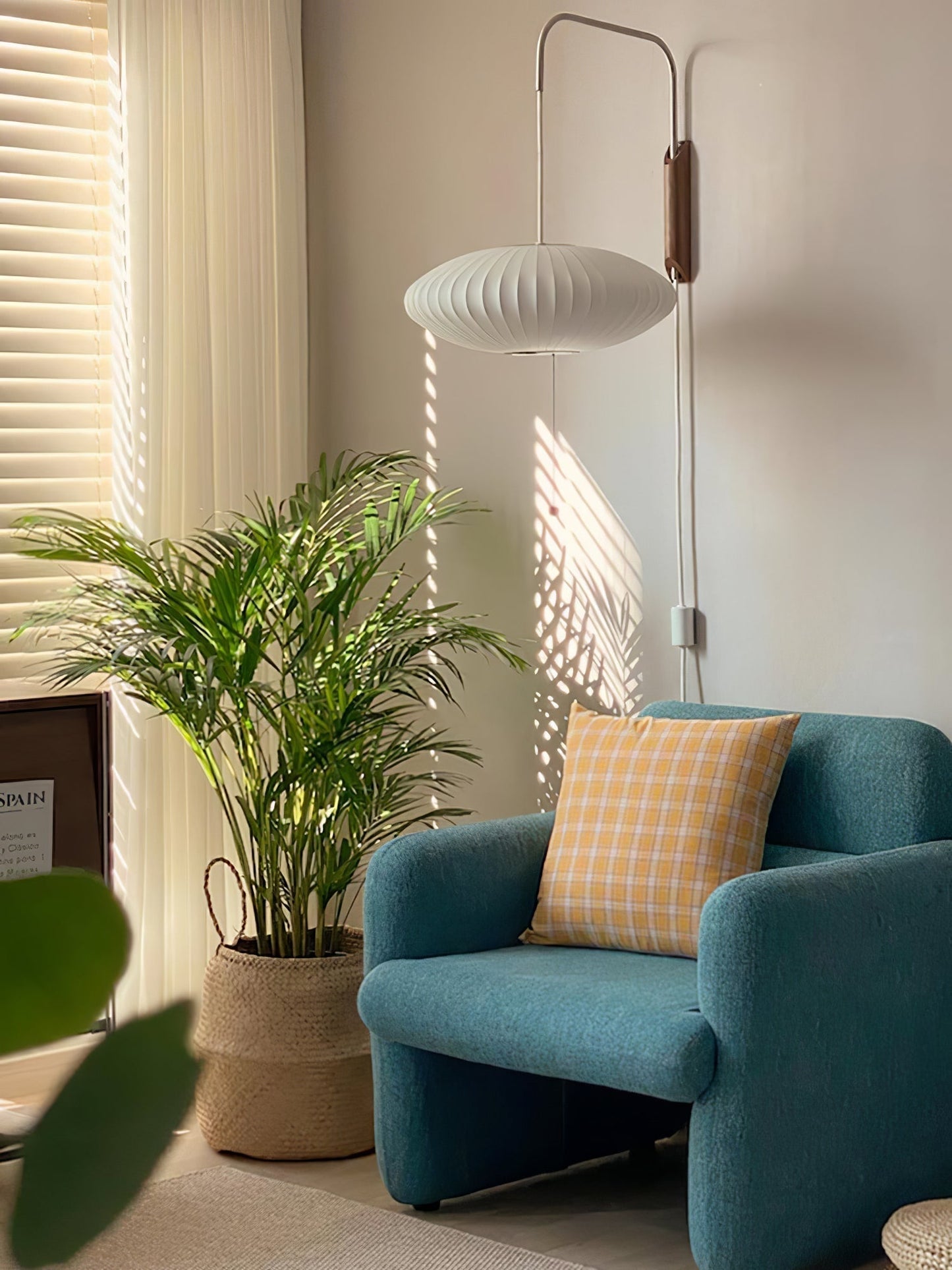 Nelson Glow – Elegant Væglampe i Moderne Design til Stue, Soveværelse og Gang