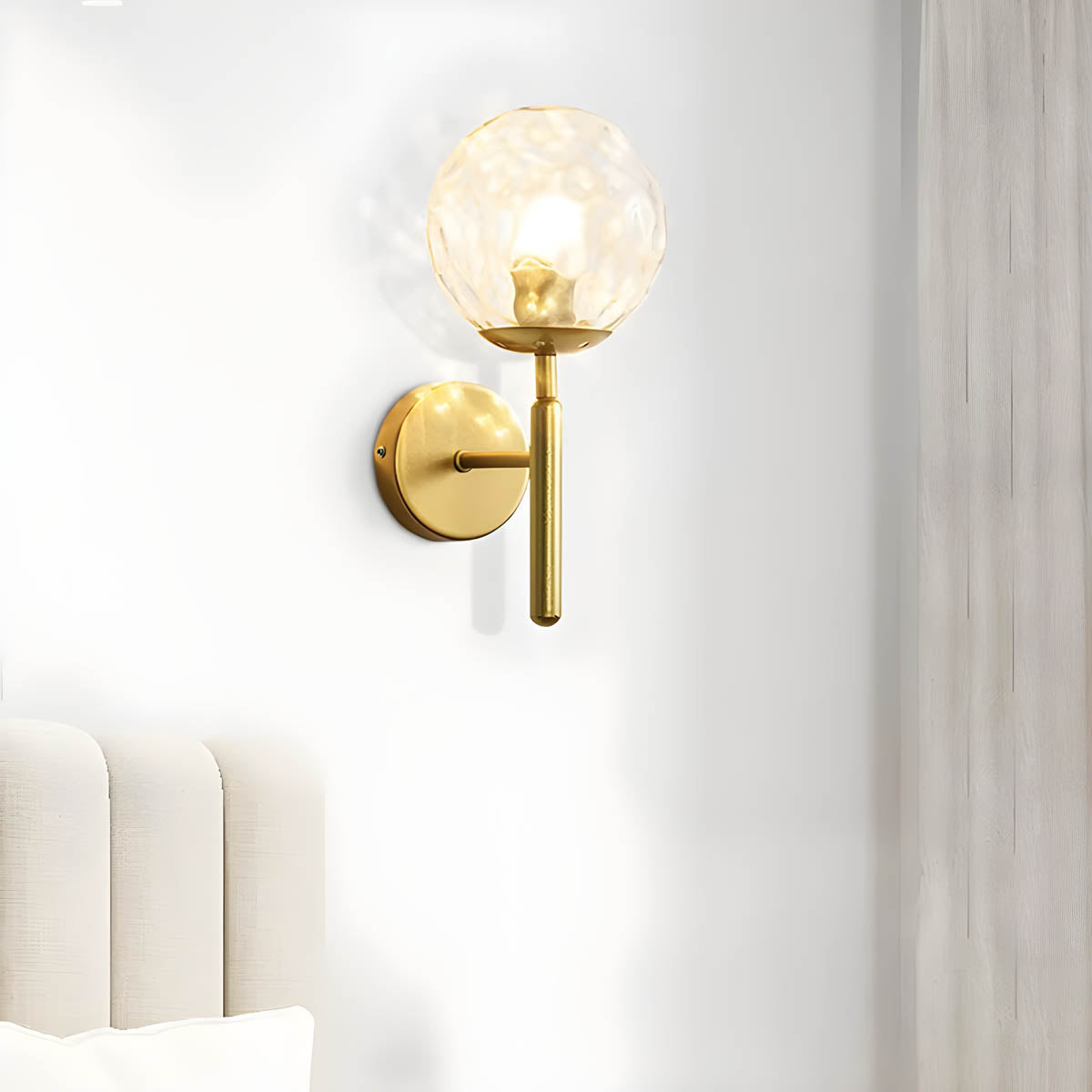 Clair Glow – Elegant Væglampe i Forarbejdet Glas til Moderne og Klassisk Indretning