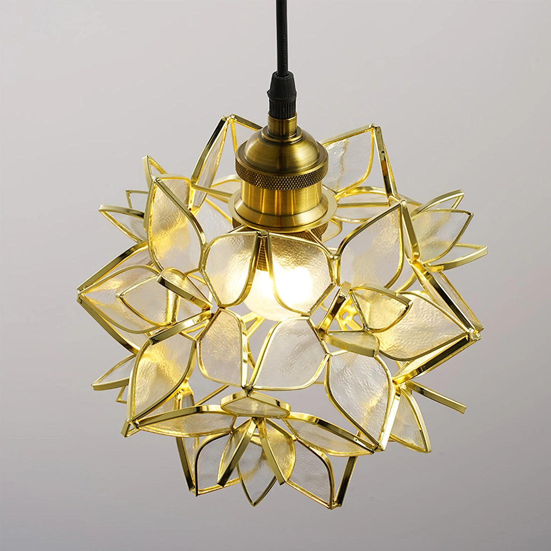 Kapiz – Elegant Pendellampe i Moderne Design til Spisestue, Køkken og Stue