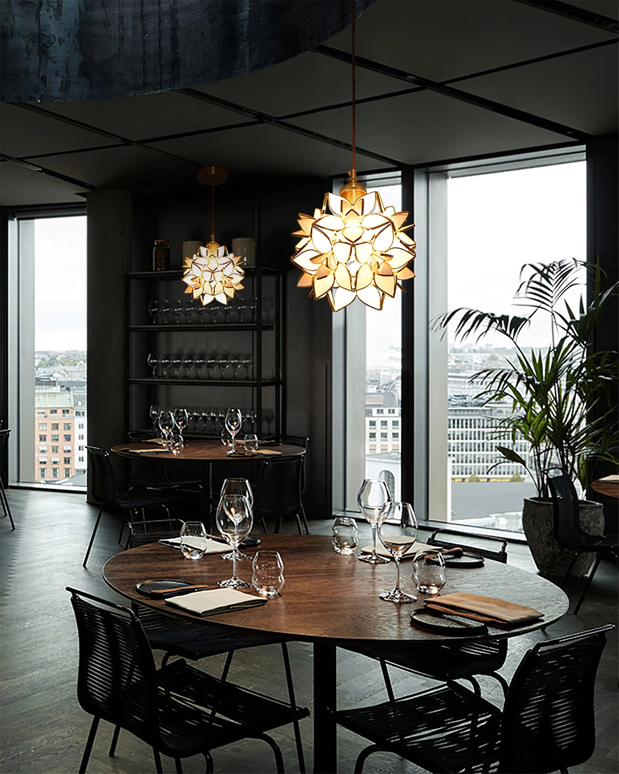 Kapiz – Elegant Pendellampe i Moderne Design til Spisestue, Køkken og Stue
