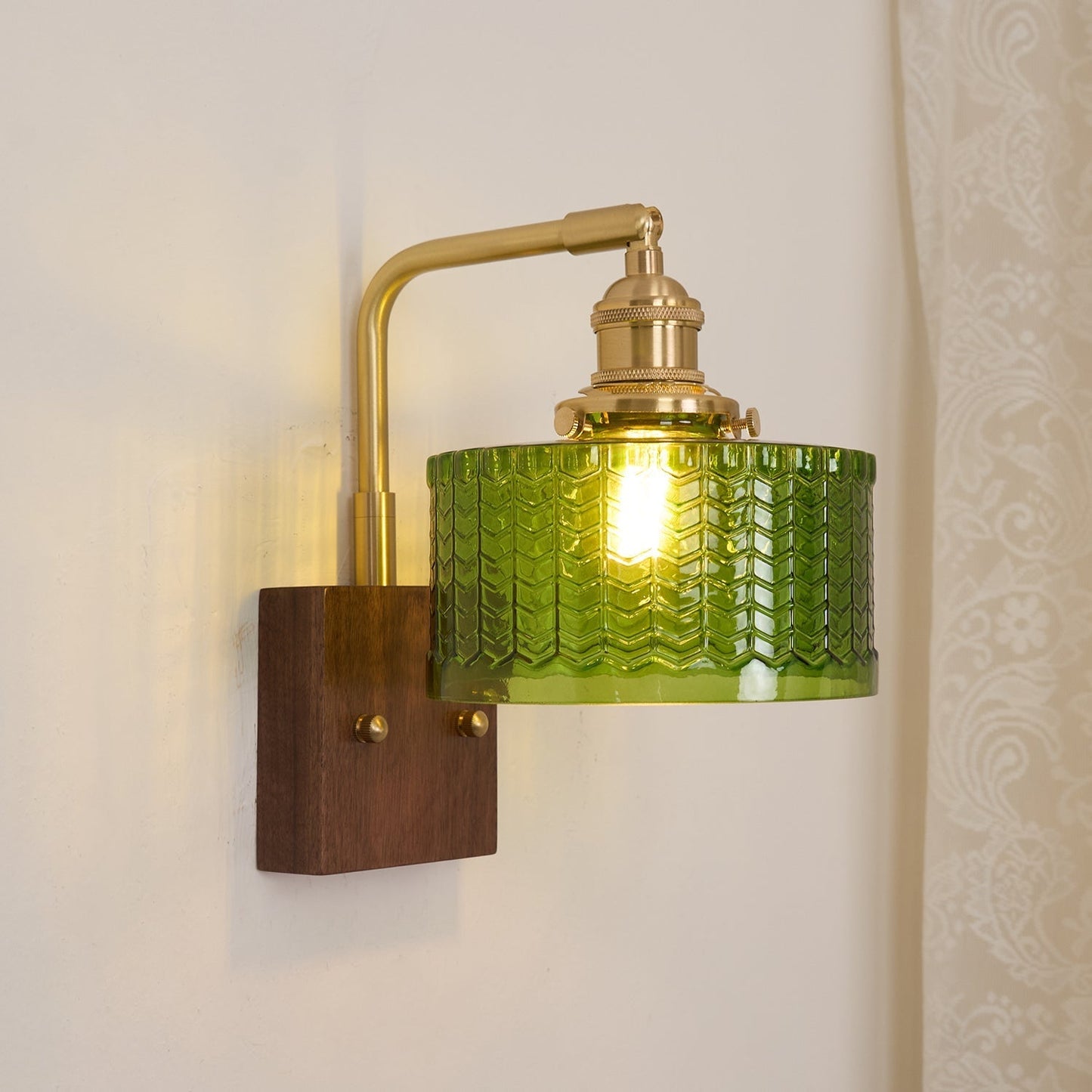 Camela Glow – Elegant Væglampe i Moderne Design til Stue, Soveværelse og Gang