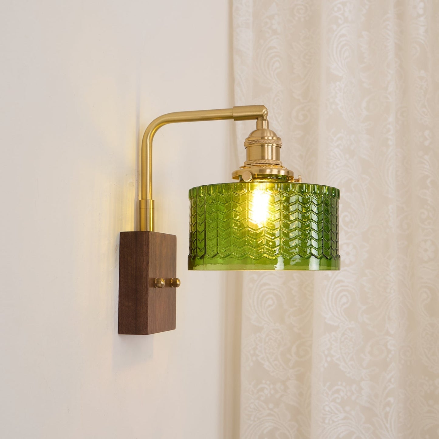 Camela Glow – Elegant Væglampe i Moderne Design til Stue, Soveværelse og Gang