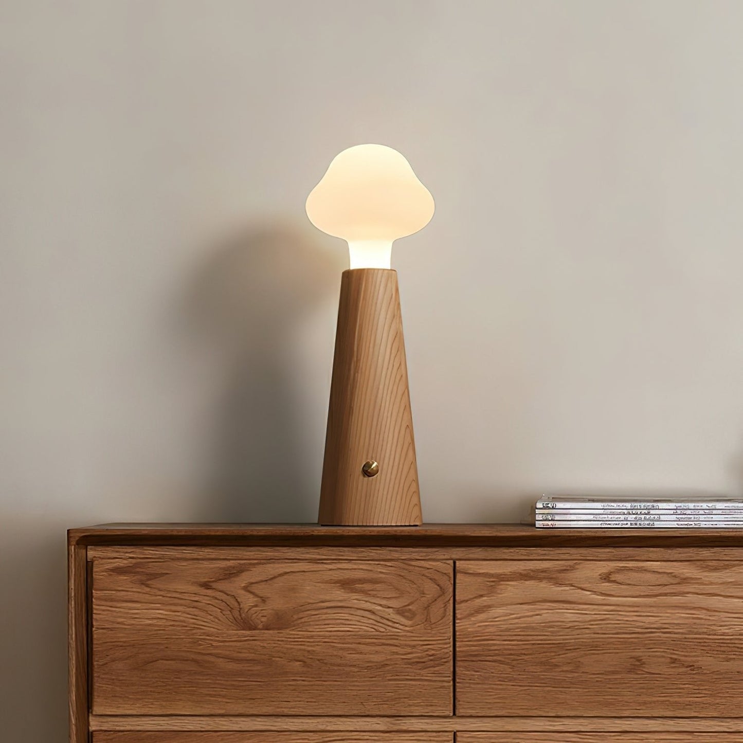 Cloudlet Glow – Blød og Elegant Bordlampe i Skyinspireret Design til Hygge og Moderne Indretning
