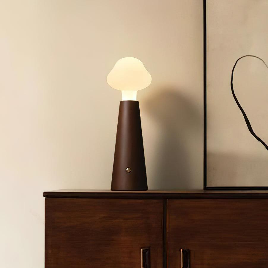Cloudlet Glow – Blød og Elegant Bordlampe i Skyinspireret Design til Hygge og Moderne Indretning