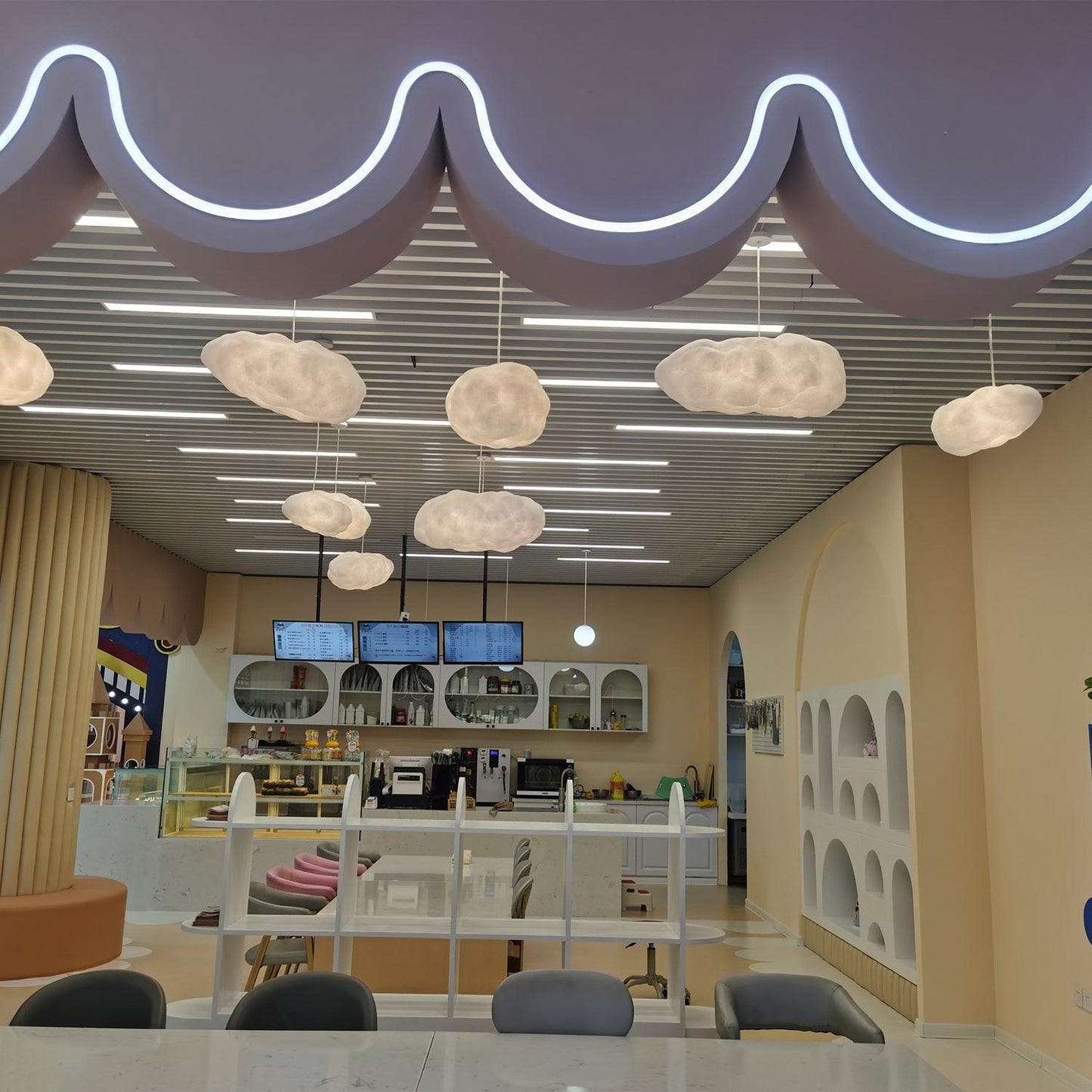 CloudyGlow – Moderne Pendellampe i Blødt Skyinspireret Design til Hygge og Stemning