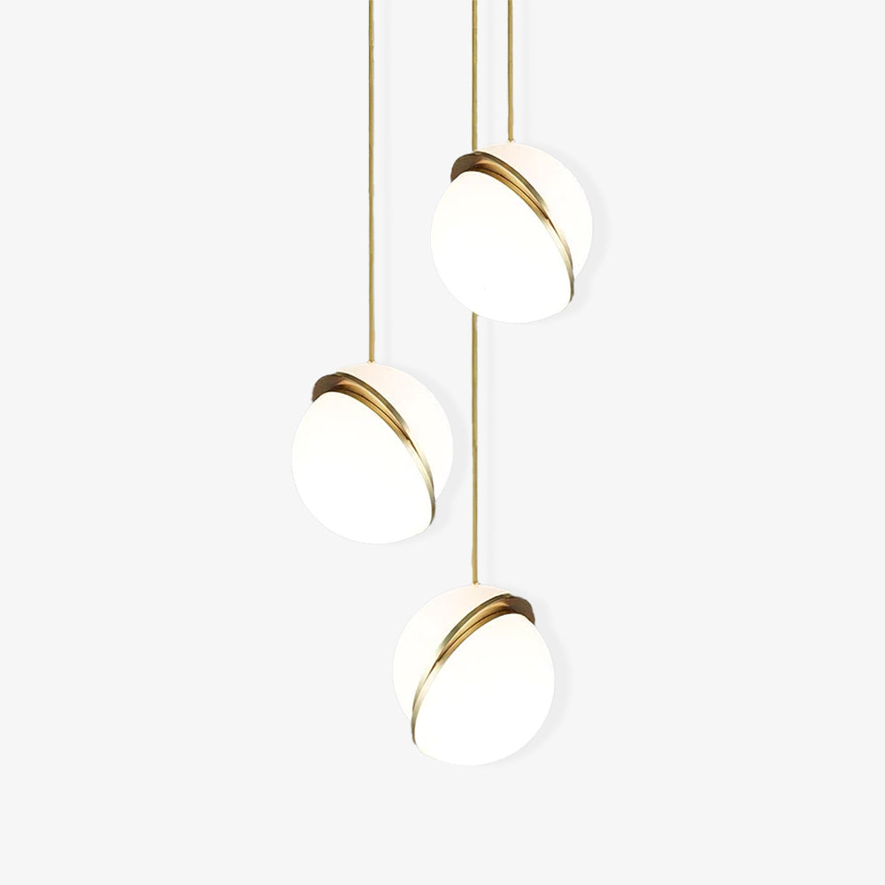 Halvmåne Pendel – Moderne Loftlampe i Unikt Måneformet Design til Spisestue og Stue