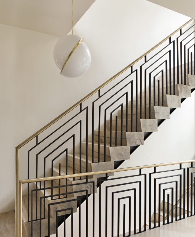 Halvmåne Pendel – Moderne Loftlampe i Unikt Måneformet Design til Spisestue og Stue