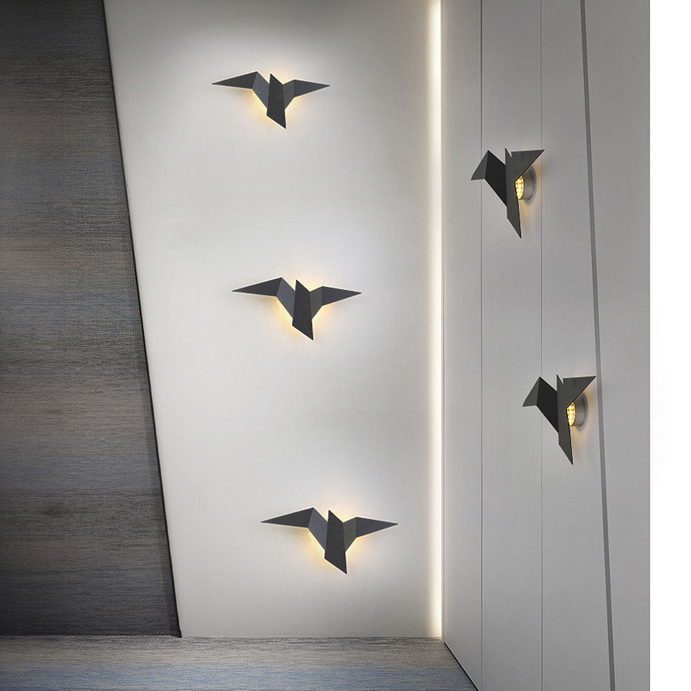 IronBird Glow – Kreativ Væglampe i Jern med Elegant Fugledesign til Dekorativ Belysning Inde og Ude