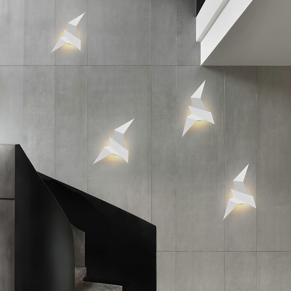 IronBird Glow – Kreativ Væglampe i Jern med Elegant Fugledesign til Dekorativ Belysning Inde og Ude