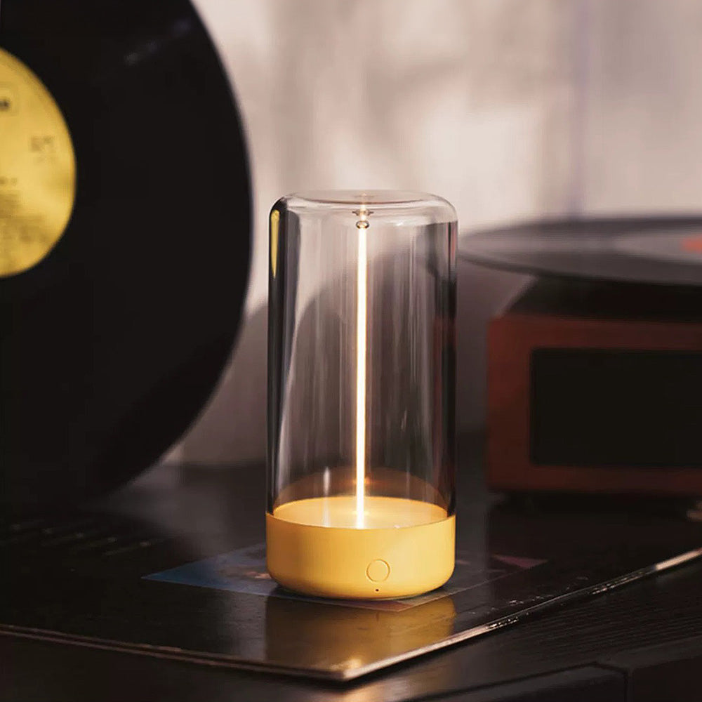 Magneto Mini – Moderne og Enkel Magnetisk Bordlampe i Kompakt Design