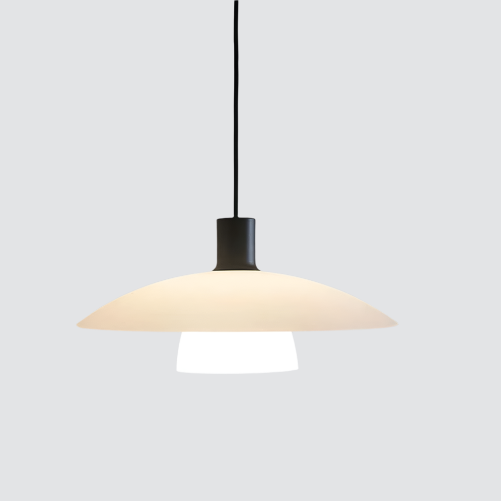 Minimalistisk pendel med hvid glasskive – Moderne elegant hængelampe til stue, køkken og spisestue